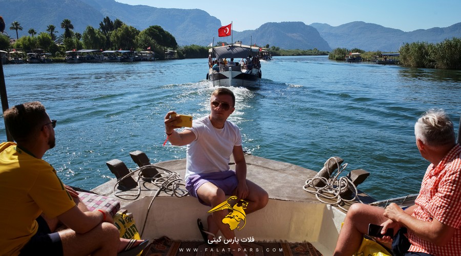 قایق دریاچه وان ترکیه